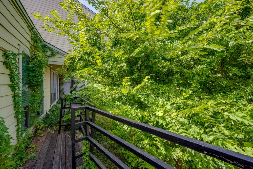 2612 San Pedro Street #112 Austin, TX 78705