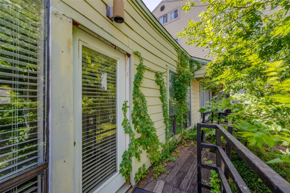 2612 San Pedro Street #112 Austin, TX 78705