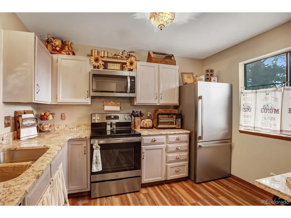 560 Manor Court Woodland Park, CO 80863