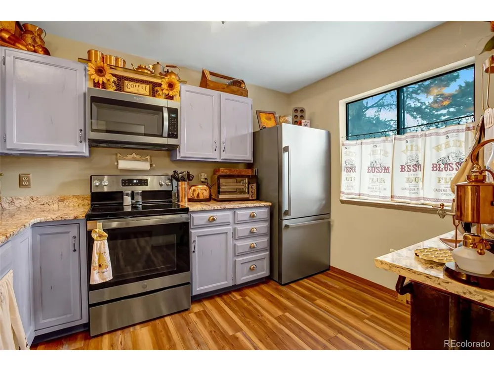 560 Manor Court Woodland Park, CO 80863