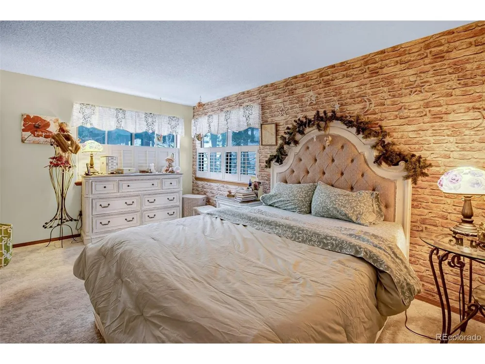 560 Manor Court Woodland Park, CO 80863