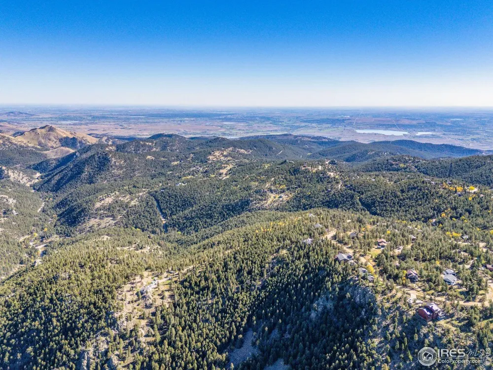 323 Roxbury Drive Boulder, CO 80302
