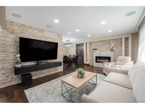 11921 W 70th Place