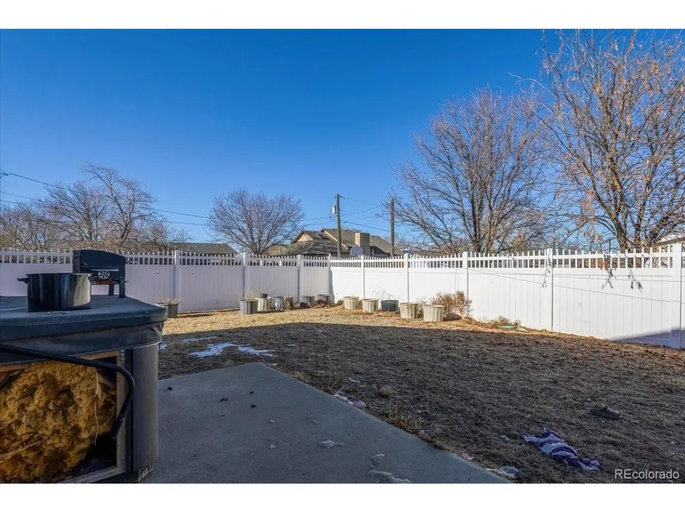 2 Meadow Lane Swink, CO 81077