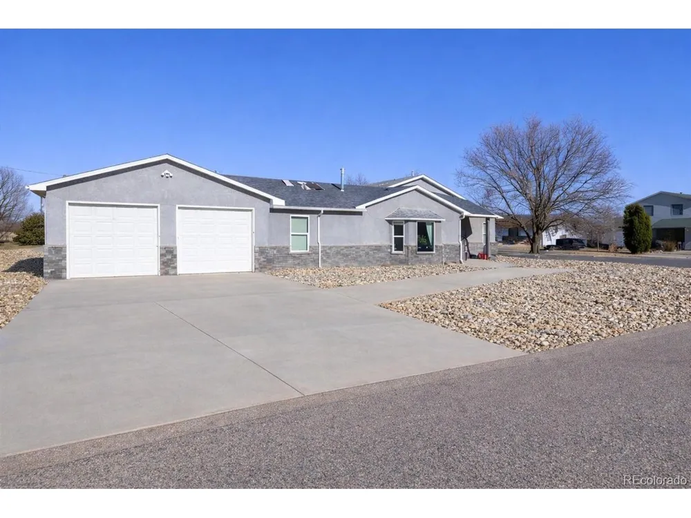 2 Meadow Lane Swink, CO 81077