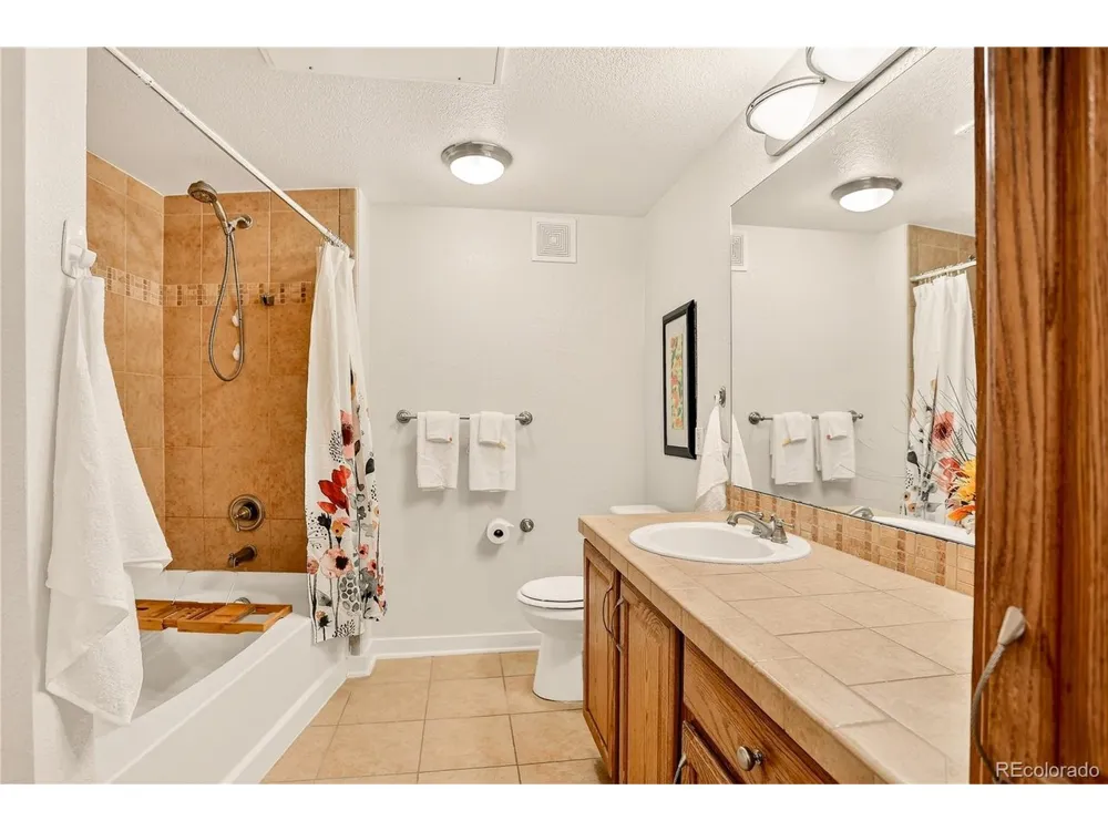 7240 W Custer Avenue #115 Lakewood, CO 80226