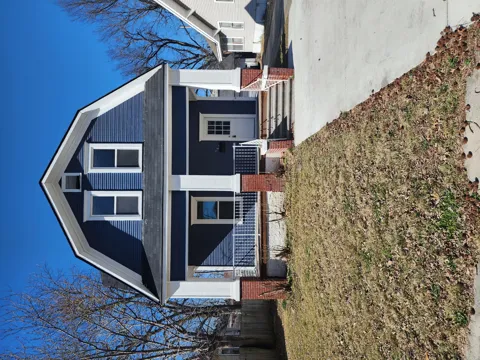 109 NW E STREET