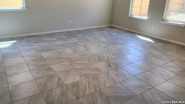 2440 Ayers Dr Seguin, TX 78155