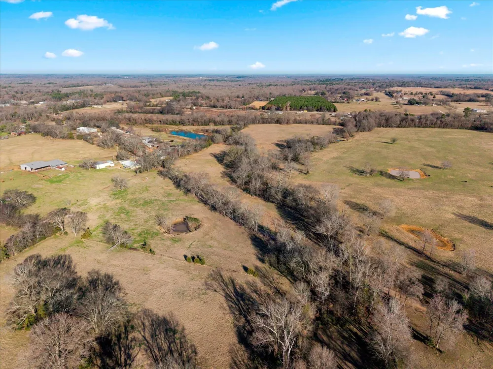 4315 County Road Cookville, TX 75571