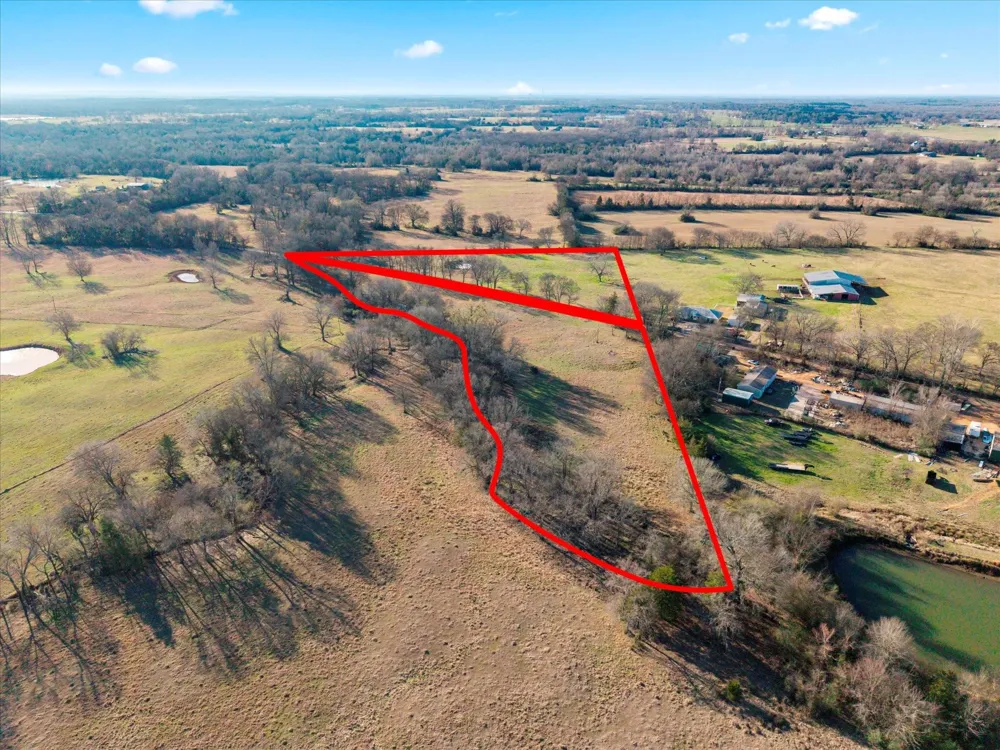4315 County Road Cookville, TX 75571