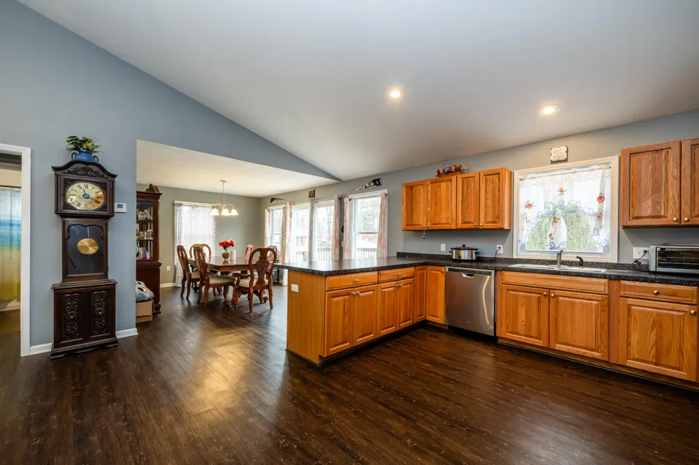 3045 Little Glendora Road Buchanan, MI 49107