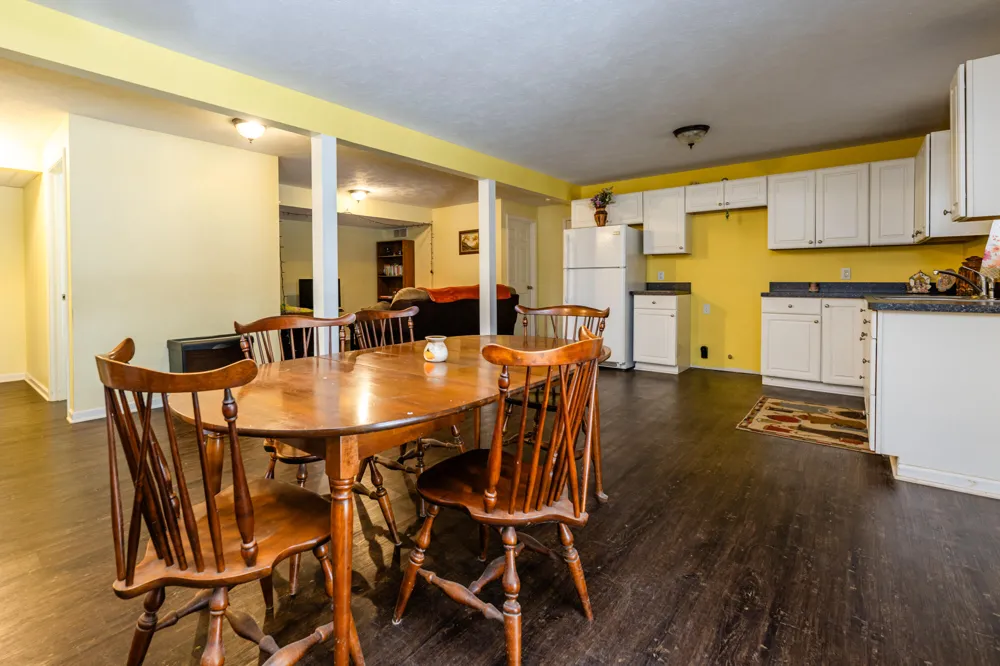 3045 Little Glendora Road Buchanan, MI 49107