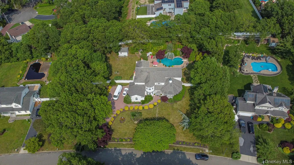 59 Lidge Drive Farmingville, NY 11738
