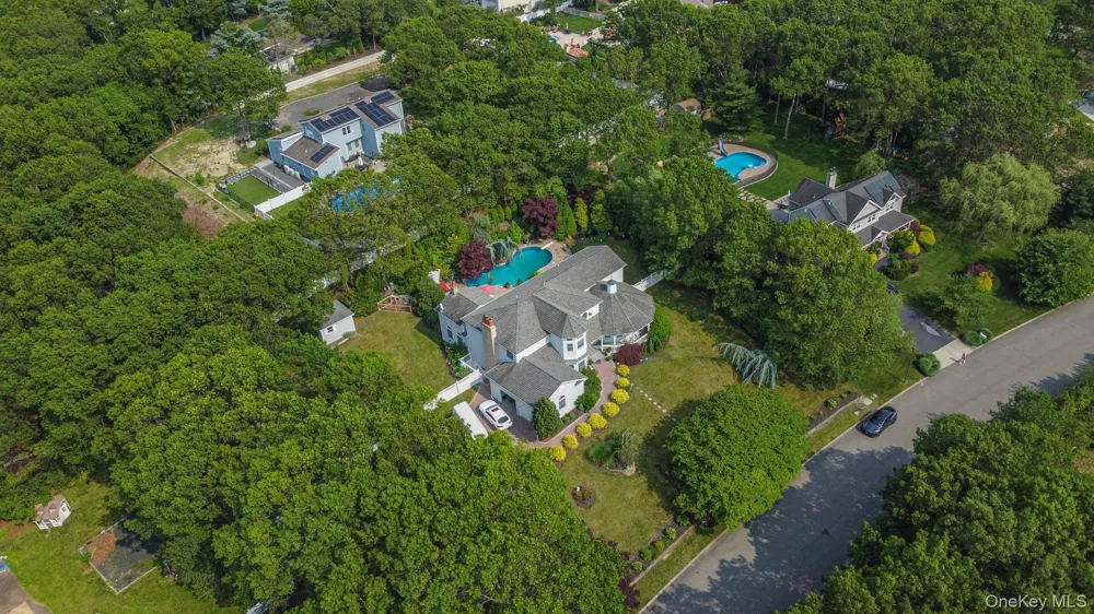 59 Lidge Drive Farmingville, NY 11738