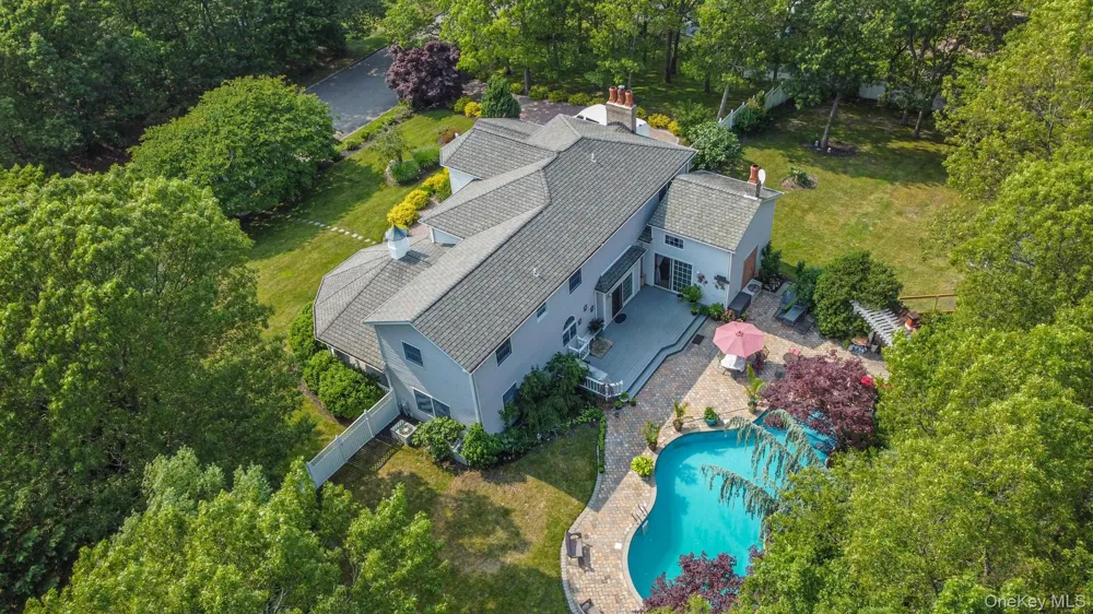 59 Lidge Drive Farmingville, NY 11738