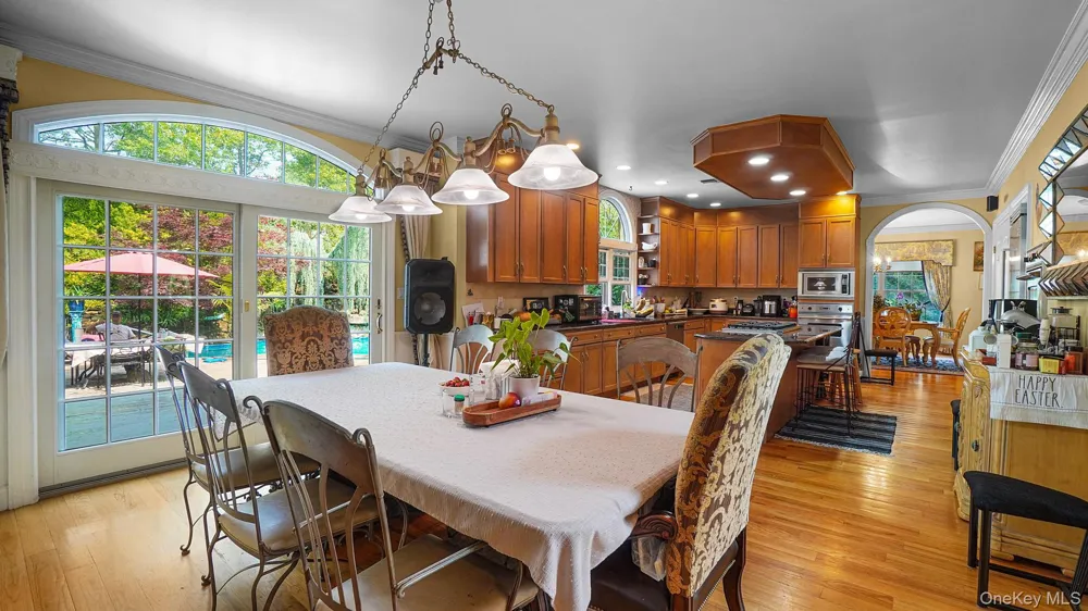 59 Lidge Drive Farmingville, NY 11738