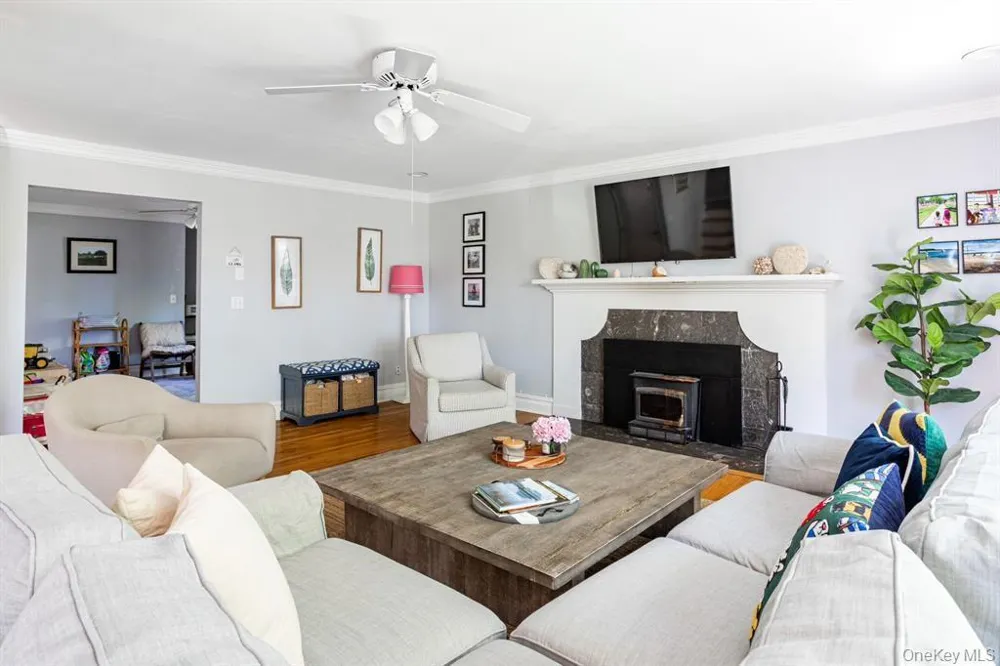 2300 Pine Tree Road Cutchogue, NY 11935