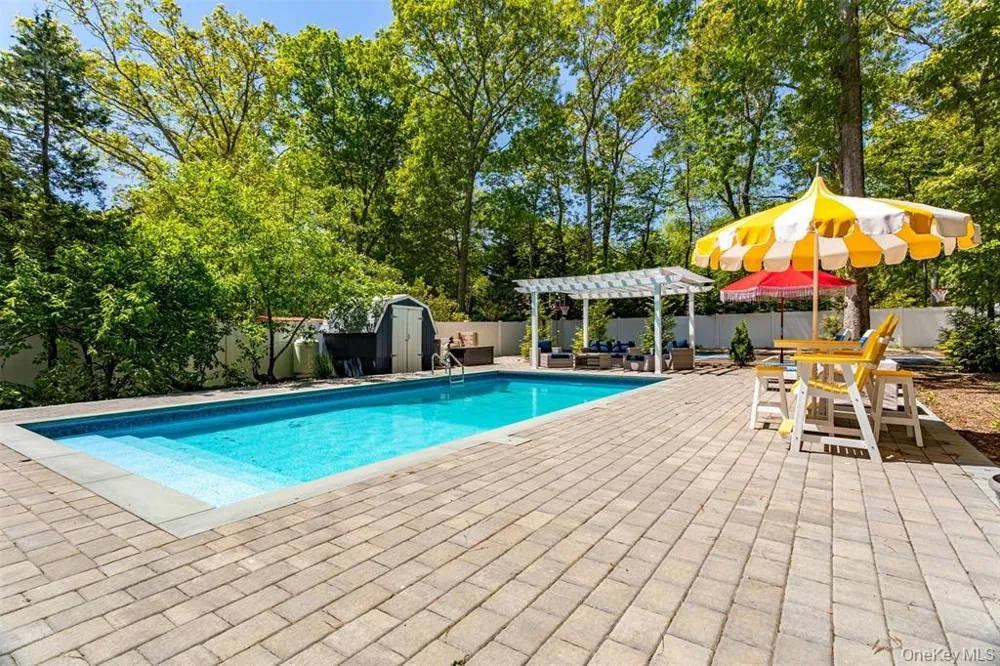 2300 Pine Tree Road Cutchogue, NY 11935