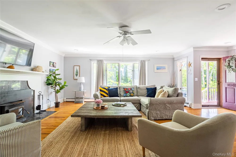 2300 Pine Tree Road Cutchogue, NY 11935