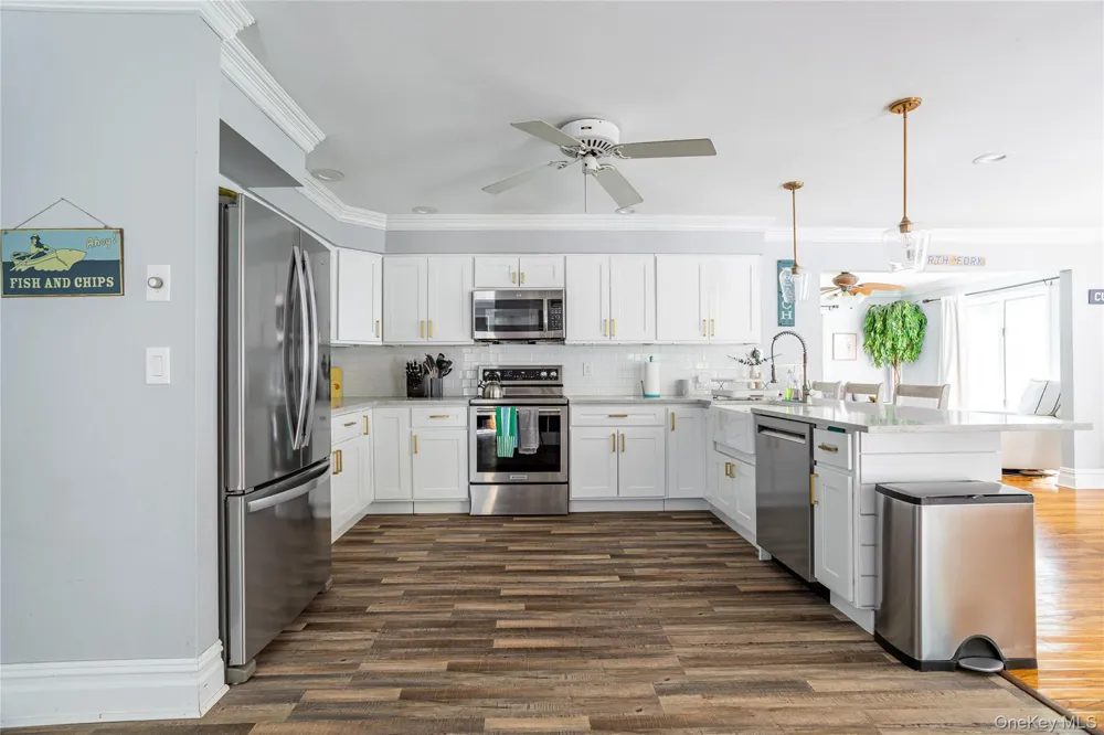 2300 Pine Tree Road Cutchogue, NY 11935