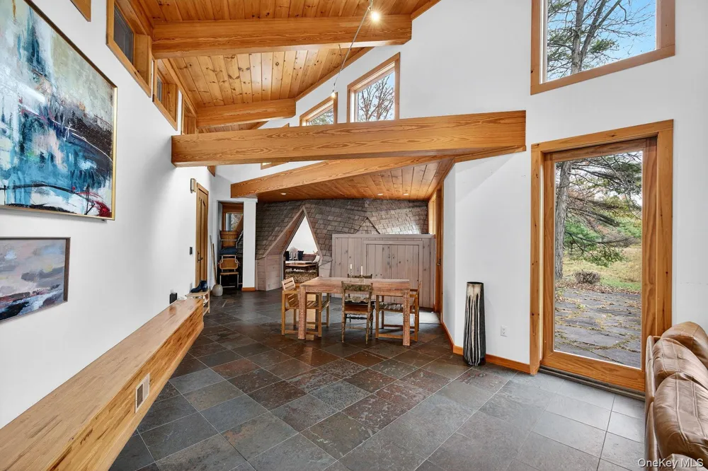 106 Mountain Laurel Lane Woodstock, NY 12498