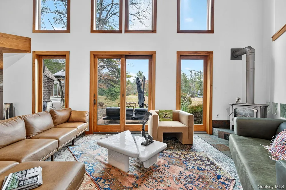 106 Mountain Laurel Lane Woodstock, NY 12498