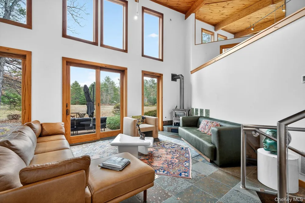 106 Mountain Laurel Lane Woodstock, NY 12498