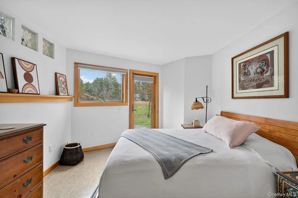 106 Mountain Laurel Lane Woodstock, NY 12498
