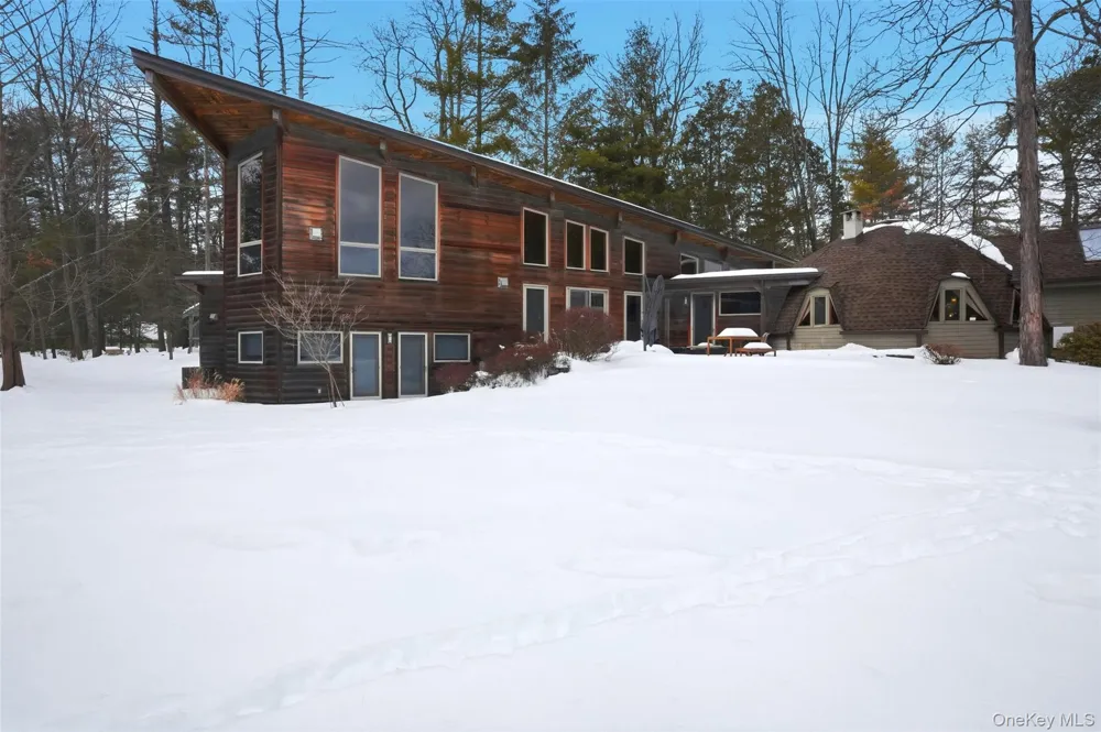 106 Mountain Laurel Lane Woodstock, NY 12498