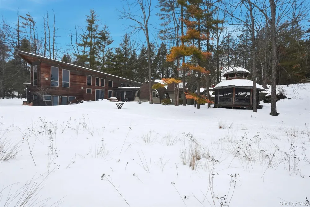 106 Mountain Laurel Lane Woodstock, NY 12498
