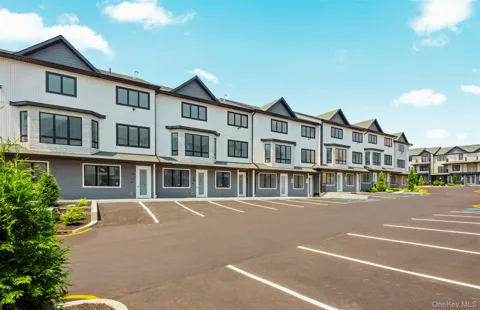 472 W Central Avenue #204