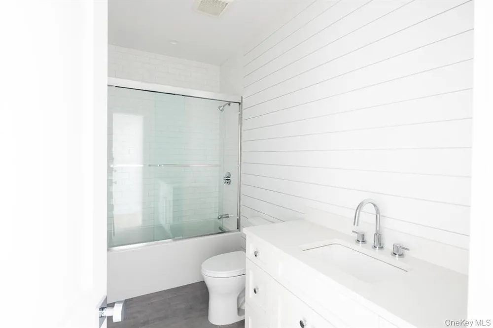 123 Sterling Avenue #2 Greenport, NY 11944
