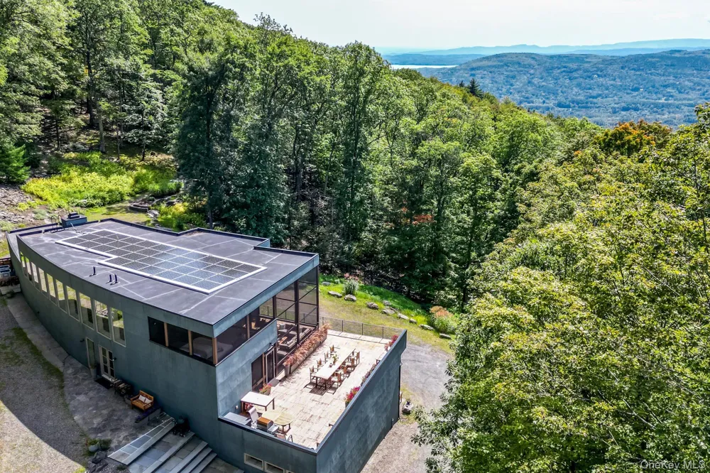 306 Meads Mountain Road Woodstock, NY 12498