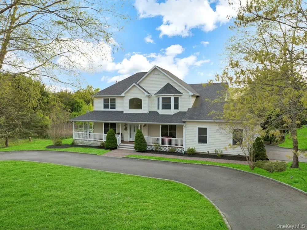 2655 Rocky Point Road East Marion, NY 11939