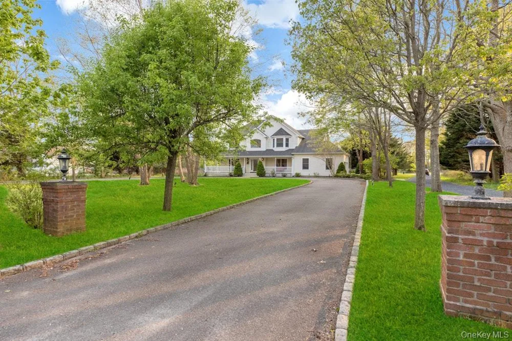 2655 Rocky Point Road East Marion, NY 11939
