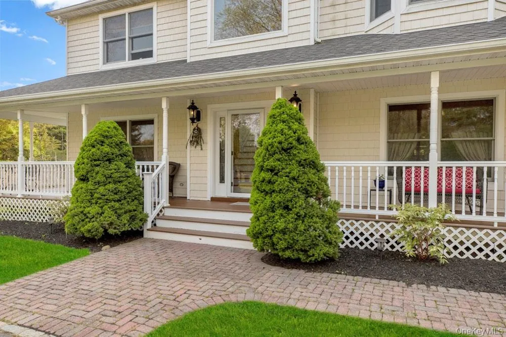 2655 Rocky Point Road East Marion, NY 11939