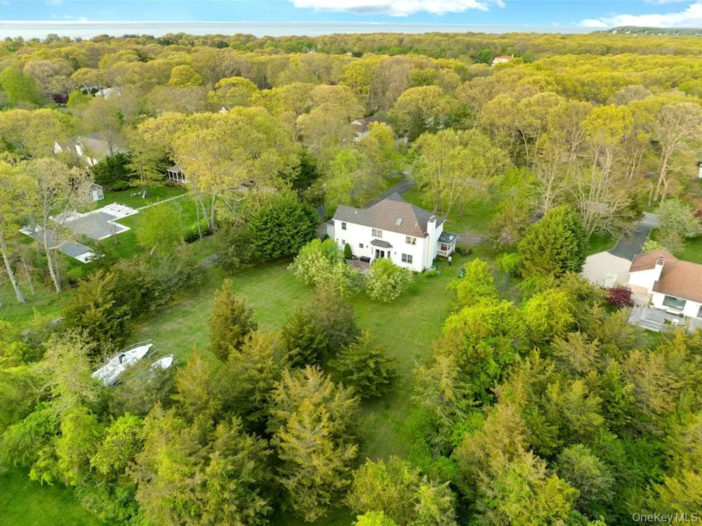 2655 Rocky Point Road East Marion, NY 11939