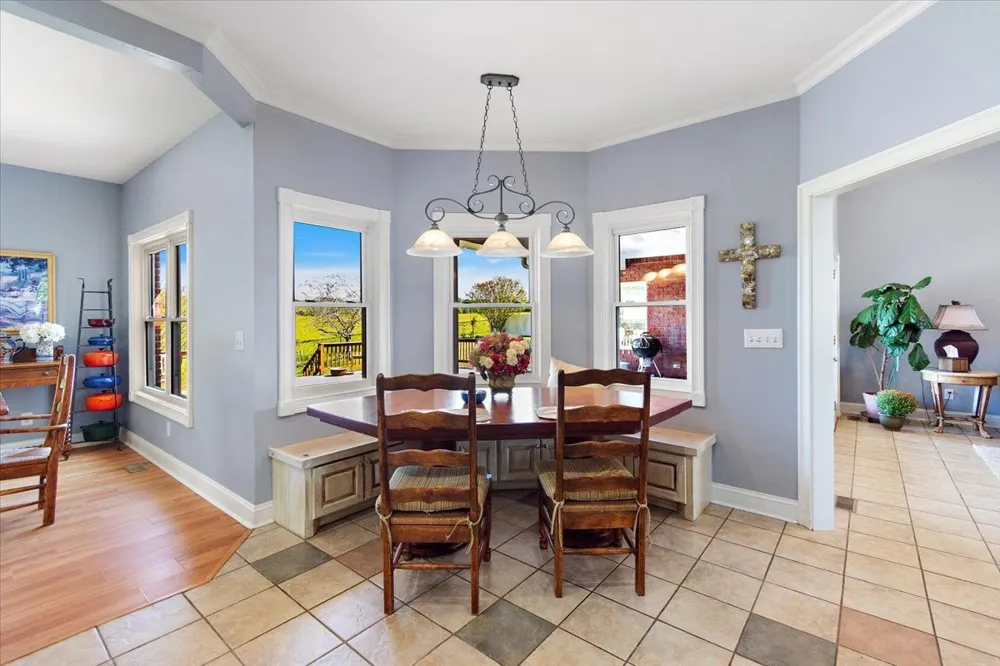 140 Tyler Ct W Leoma, TN 38468