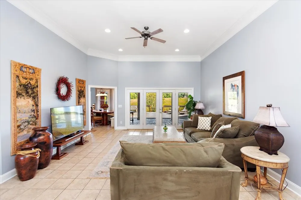 140 Tyler Ct W Leoma, TN 38468