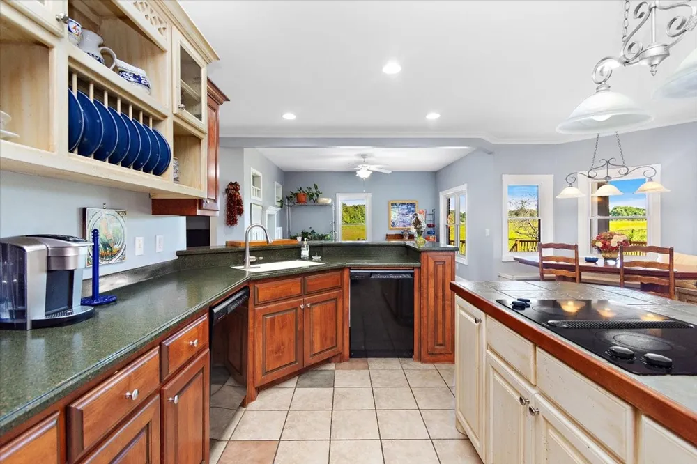 140 Tyler Ct W Leoma, TN 38468