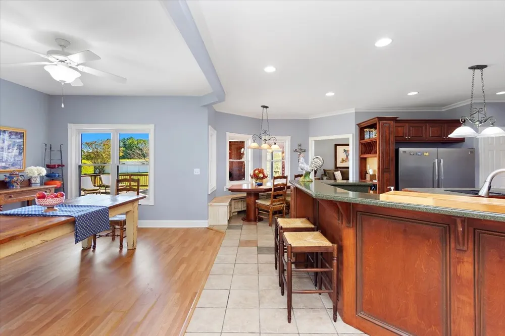 140 Tyler Ct W Leoma, TN 38468