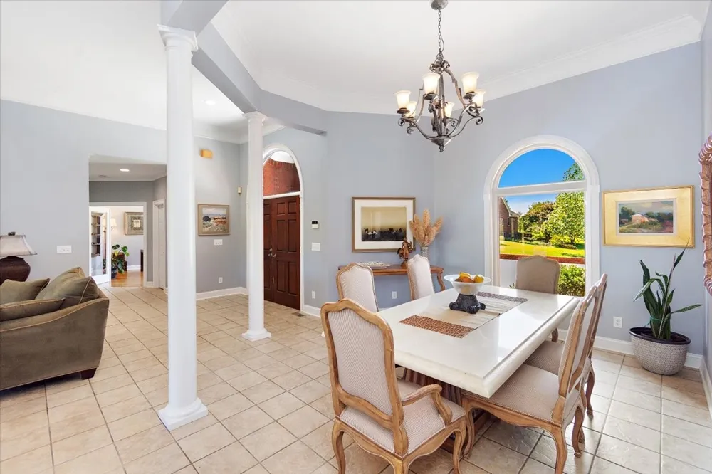 140 Tyler Ct W Leoma, TN 38468