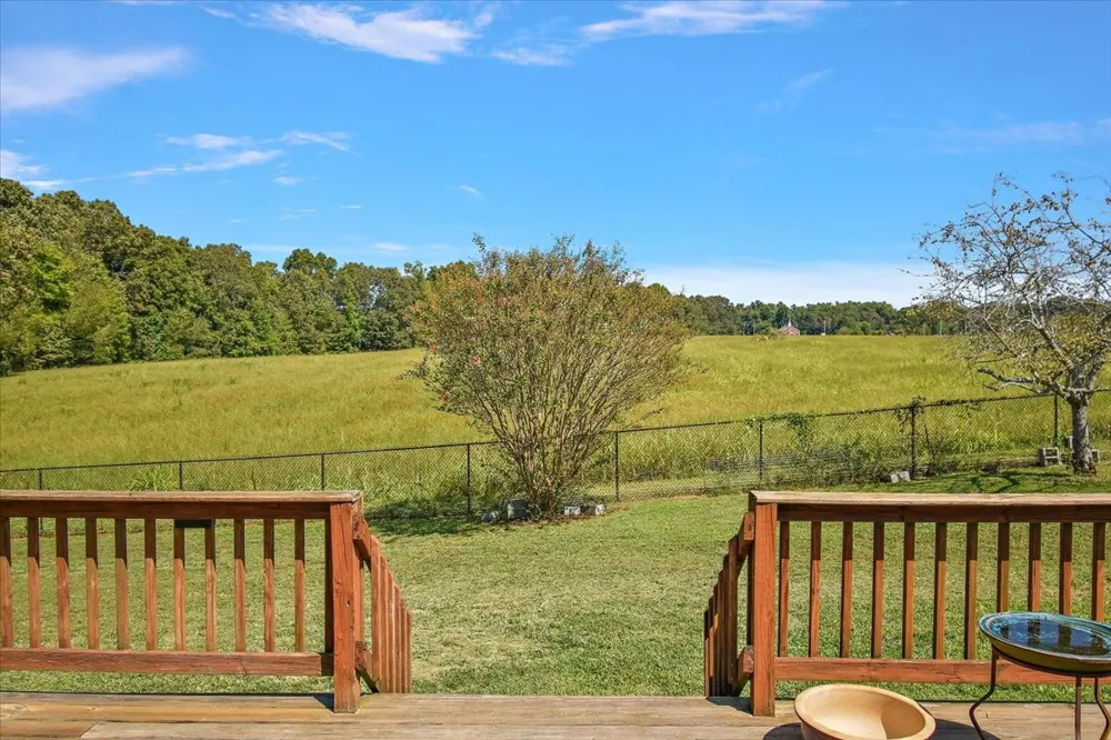 140 Tyler Ct W Leoma, TN 38468