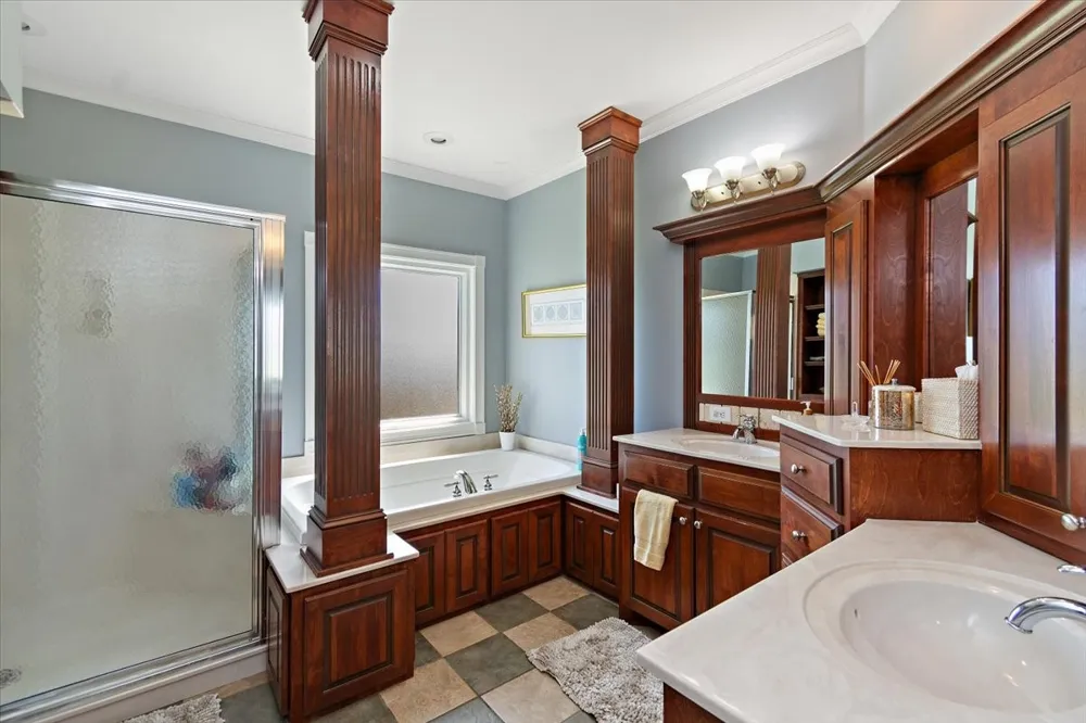 140 Tyler Ct W Leoma, TN 38468