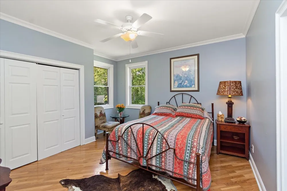 140 Tyler Ct W Leoma, TN 38468