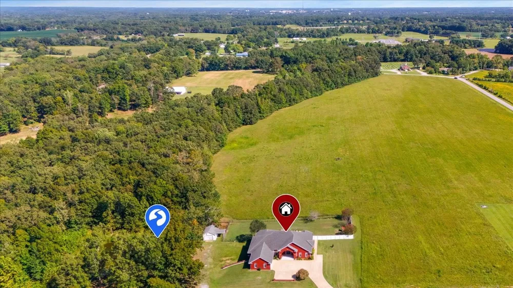 140 Tyler Ct W Leoma, TN 38468