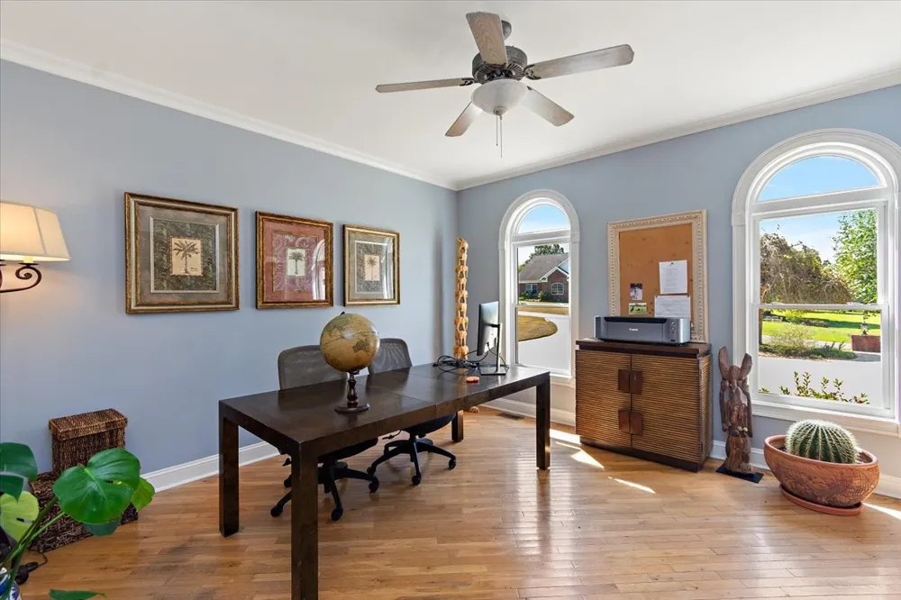 140 Tyler Ct W Leoma, TN 38468