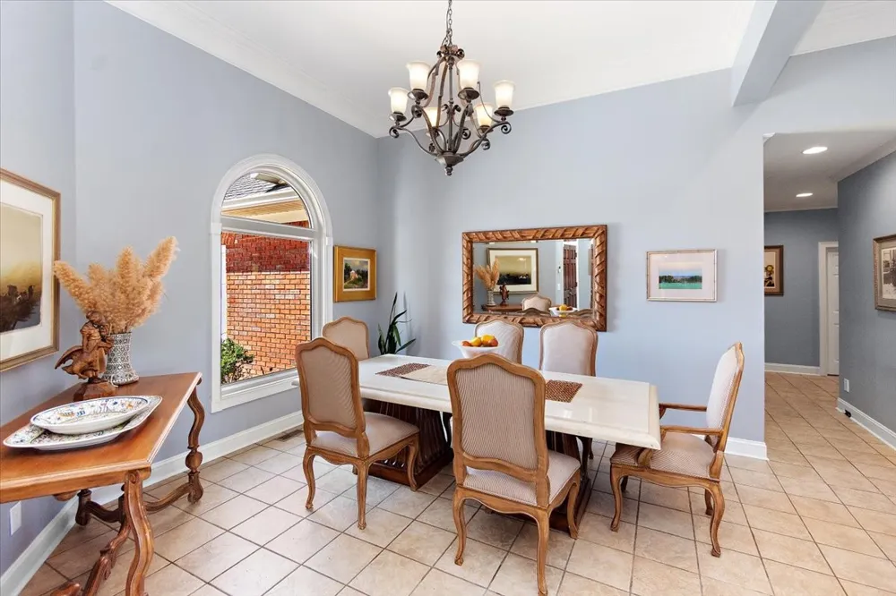 140 Tyler Ct W Leoma, TN 38468