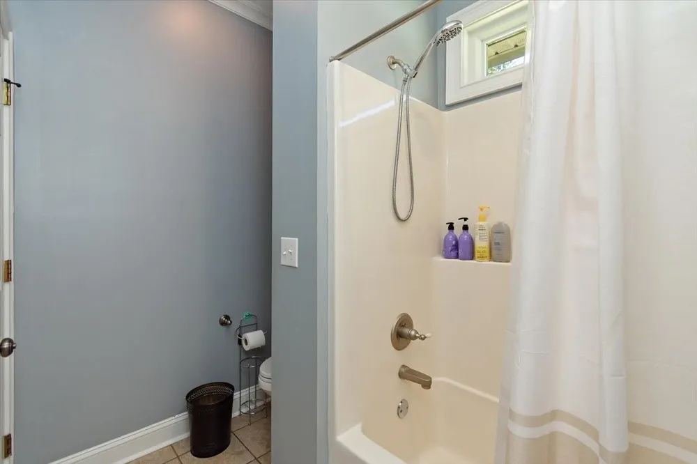 140 Tyler Ct W Leoma, TN 38468