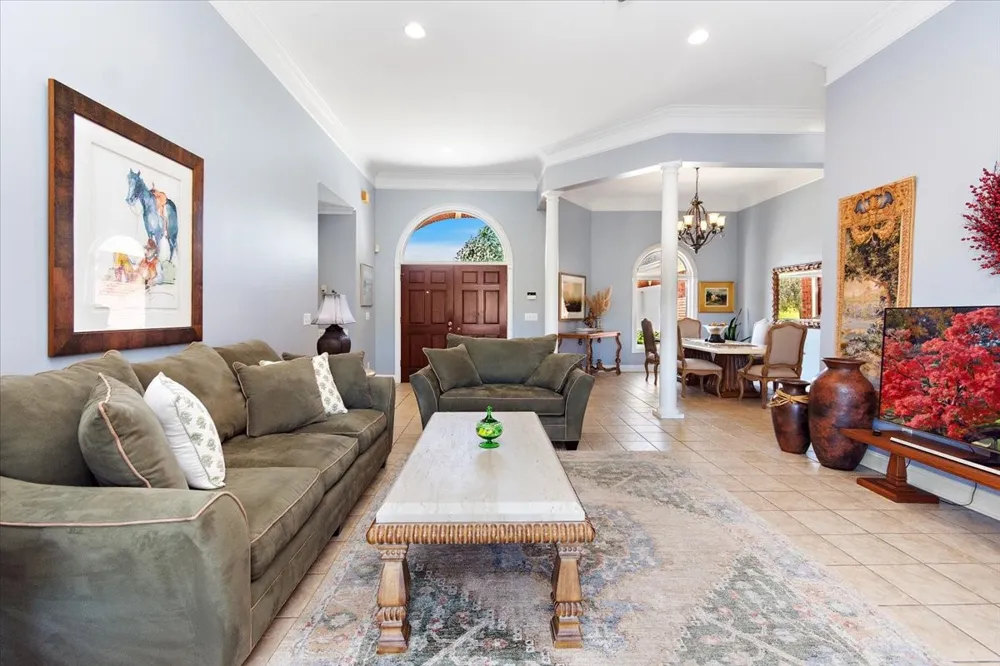 140 Tyler Ct W Leoma, TN 38468